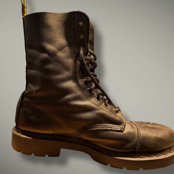 Men's 11 DR. MARTENS Vintage 10 Eye Black Leather Boots Excellent Condition - Picture 5 of 12